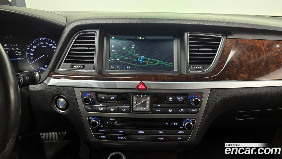 Hyundai Genesis 2015