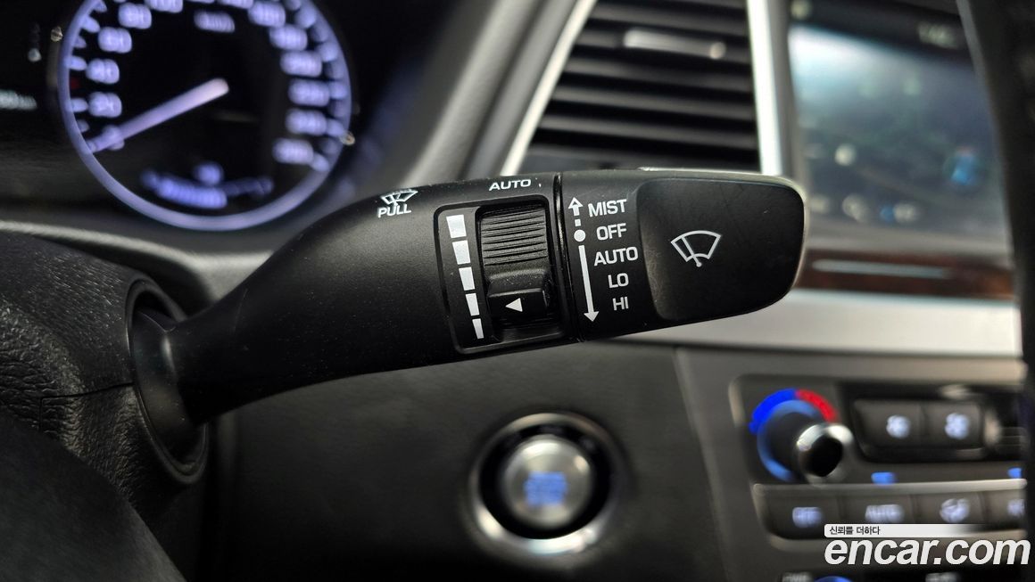 Hyundai Genesis 2015