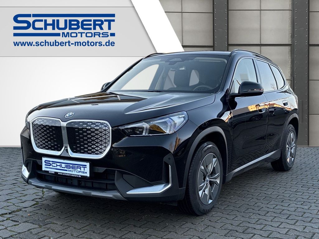 BMW iX1 2025