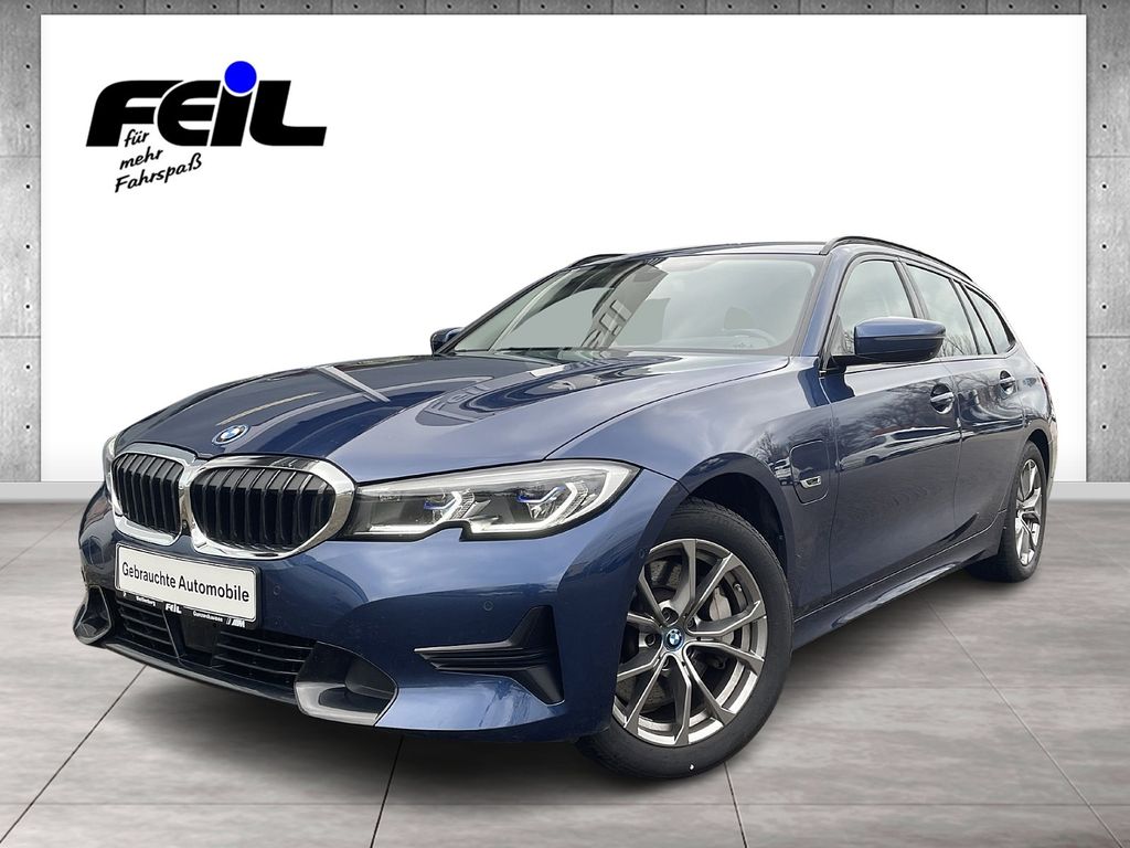 BMW 330 2022