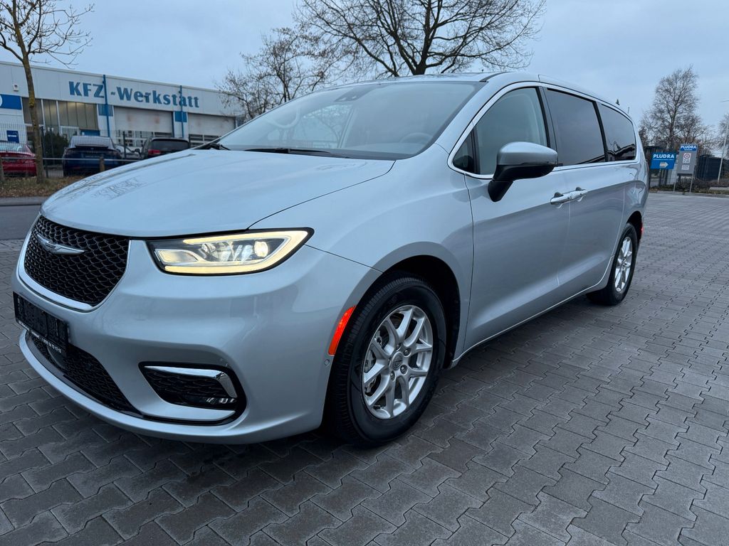 Chrysler Pacifica 2023