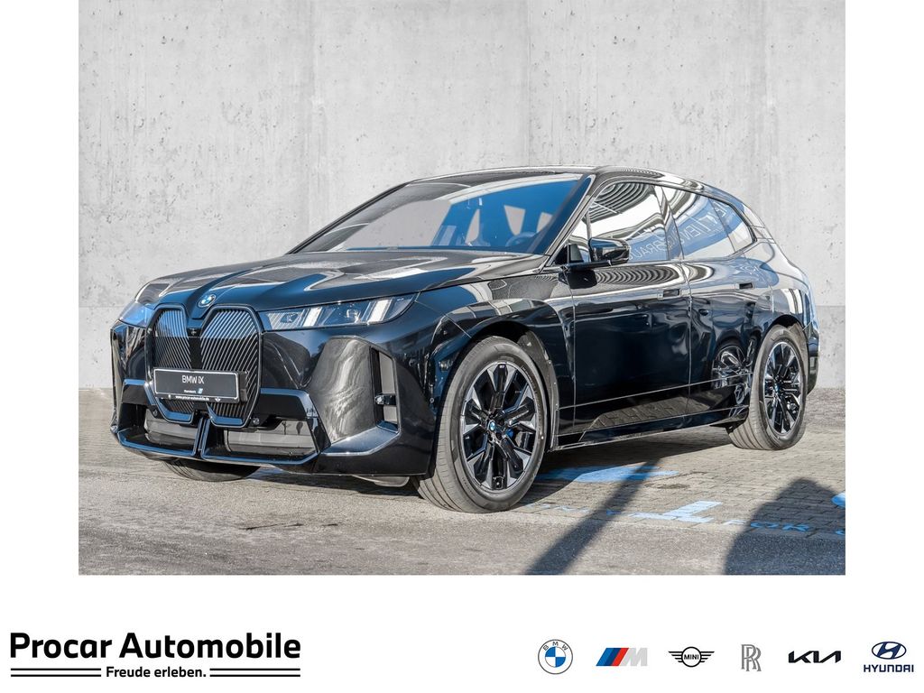 BMW iX