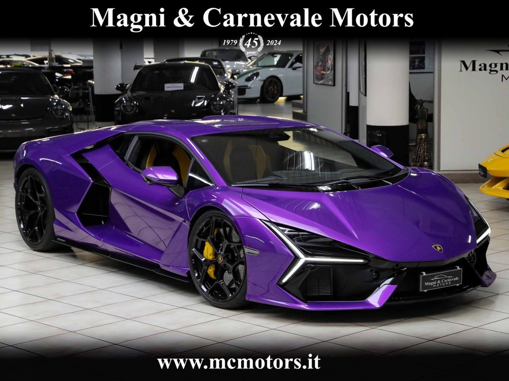 Lamborghini Revuelto 2024
