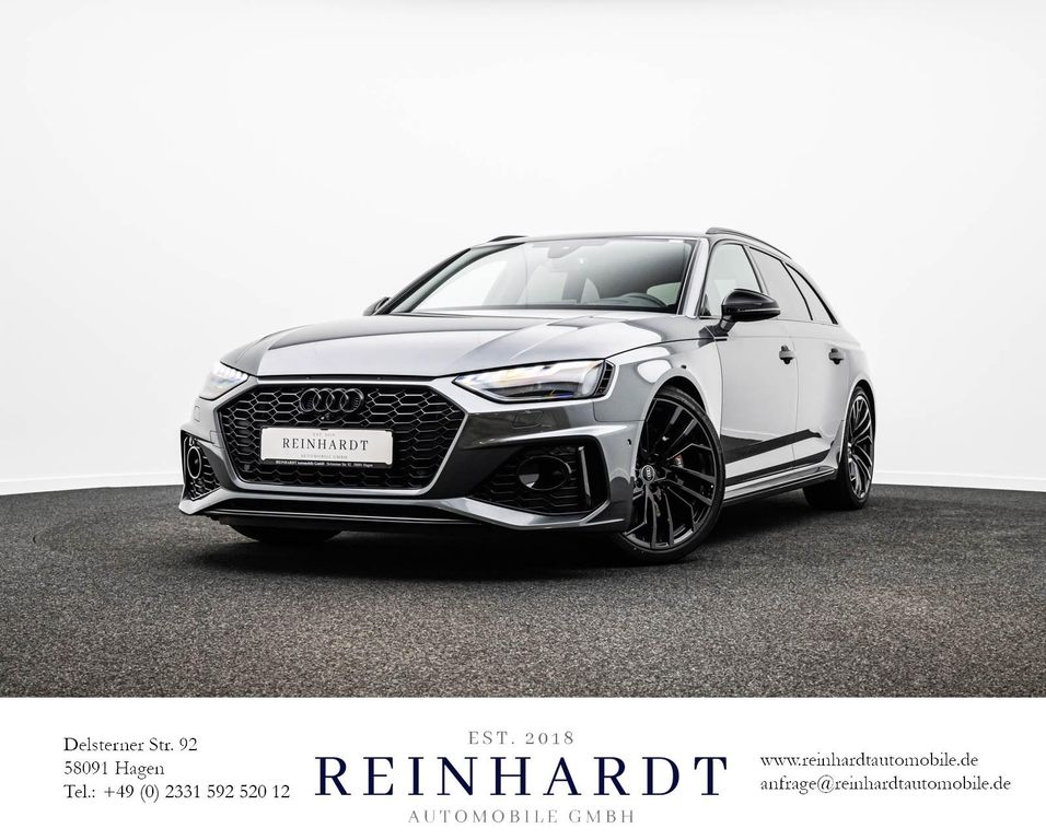 Audi RS4 2021