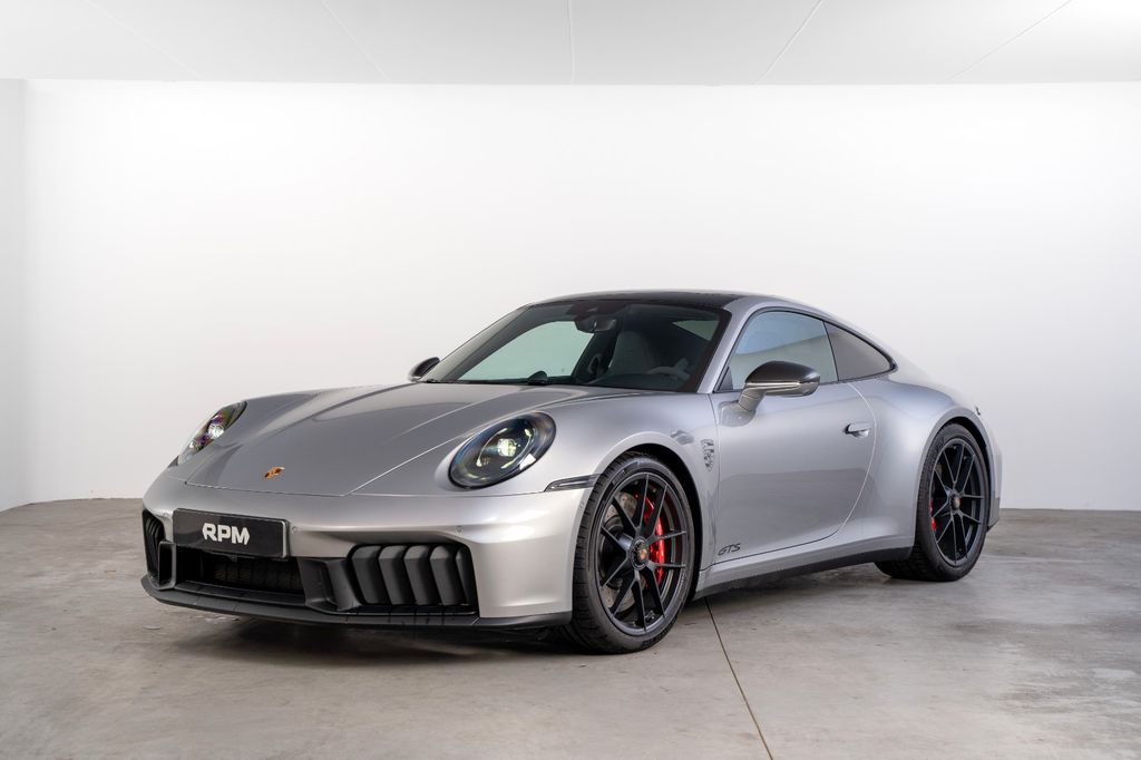 Porsche 992 2025