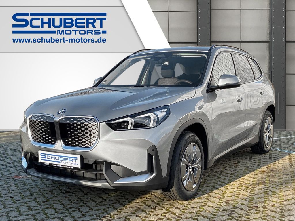 BMW iX1 2025