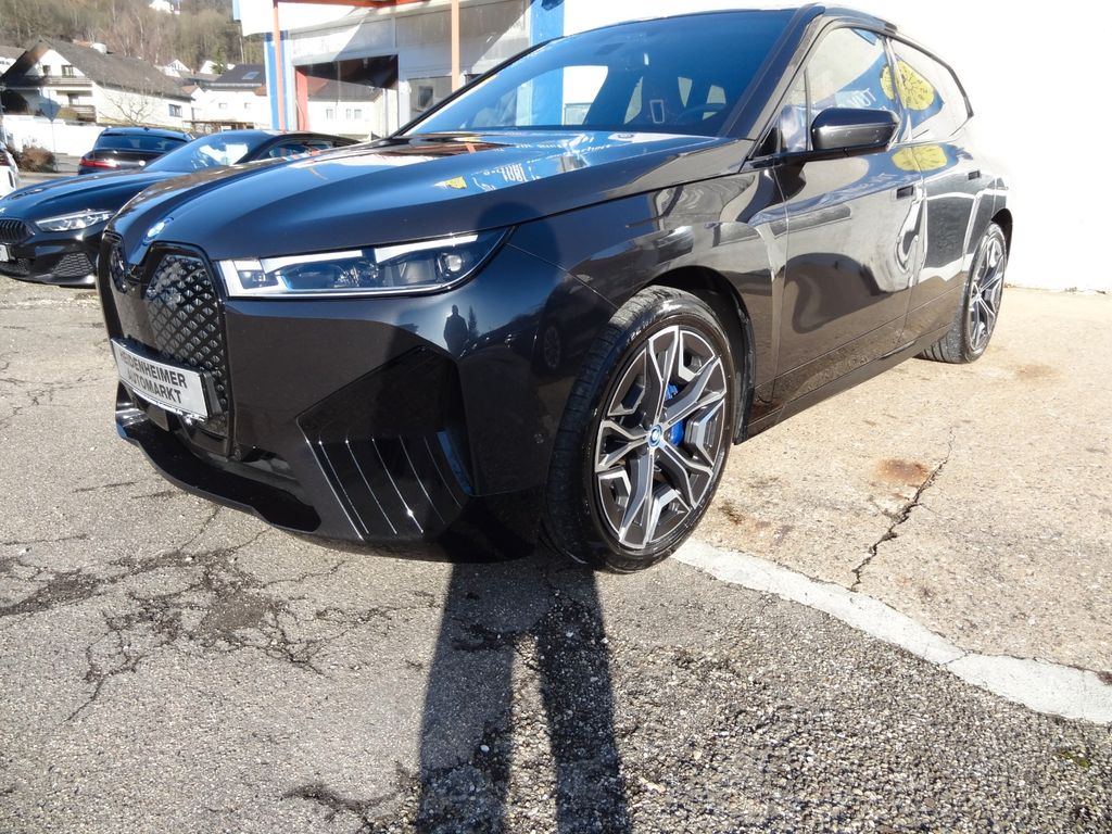 BMW iX 2021