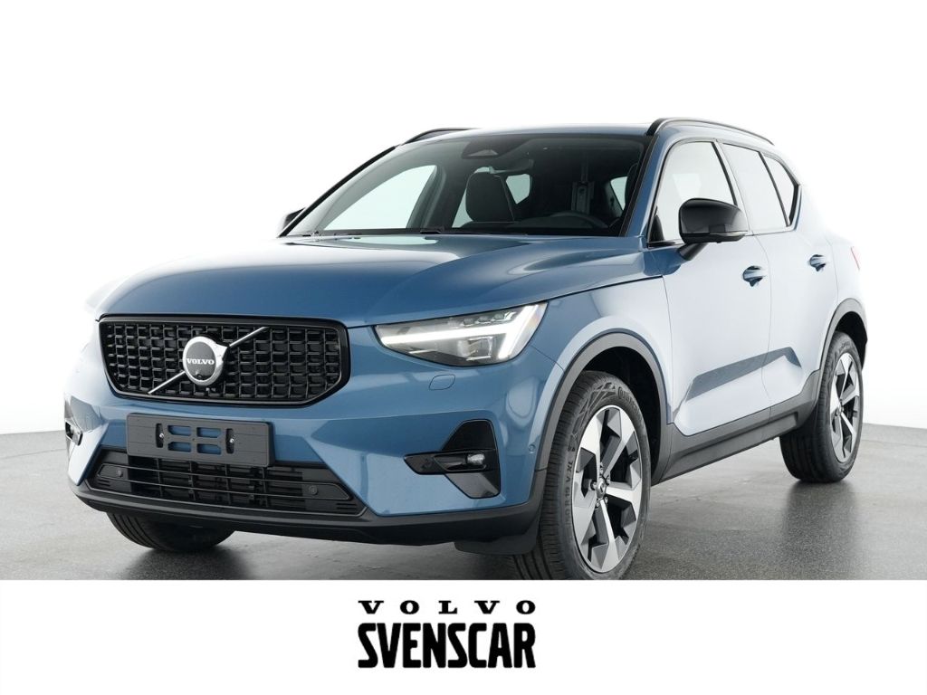 Volvo XC40 2025