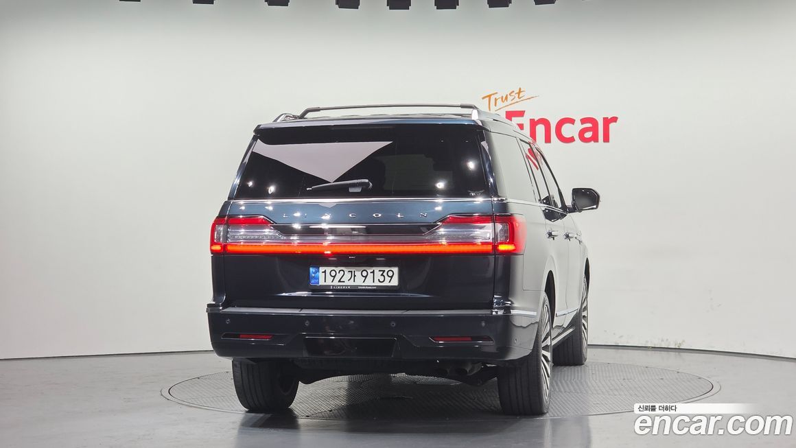 Lincoln Navigator 2021