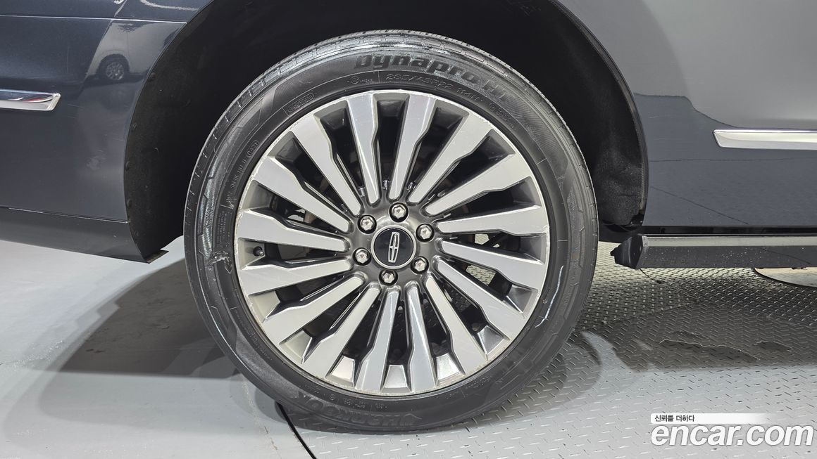 Lincoln Navigator 2021