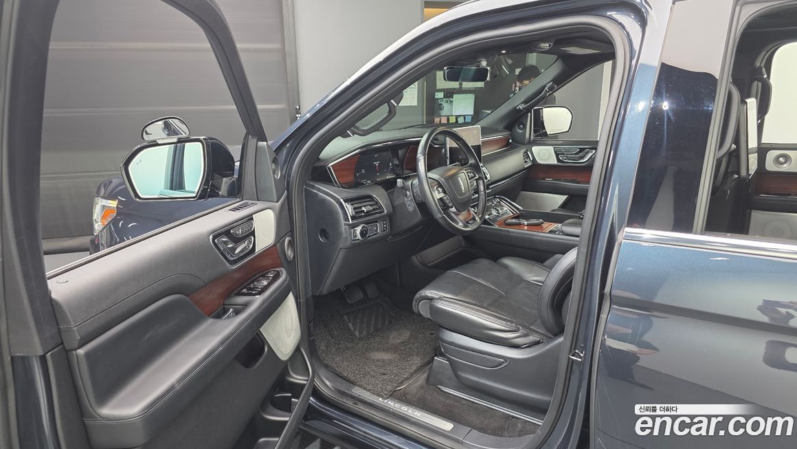 Lincoln Navigator 2021