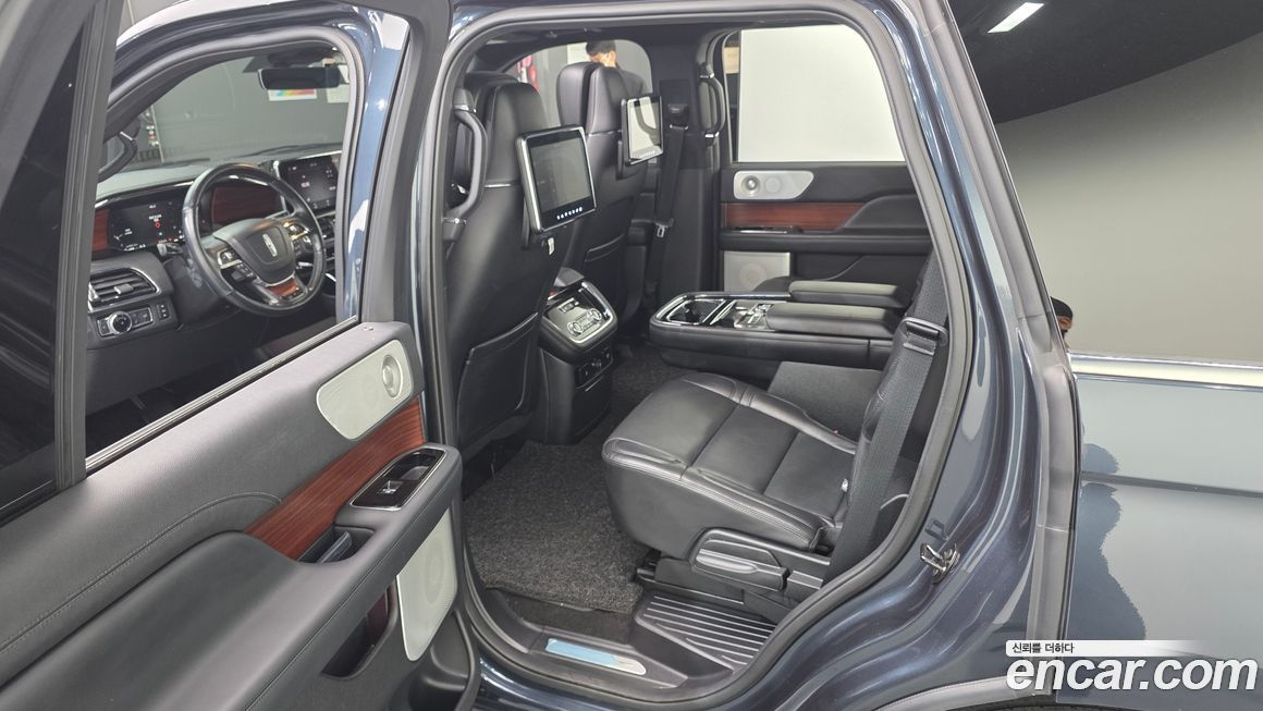 Lincoln Navigator 2021