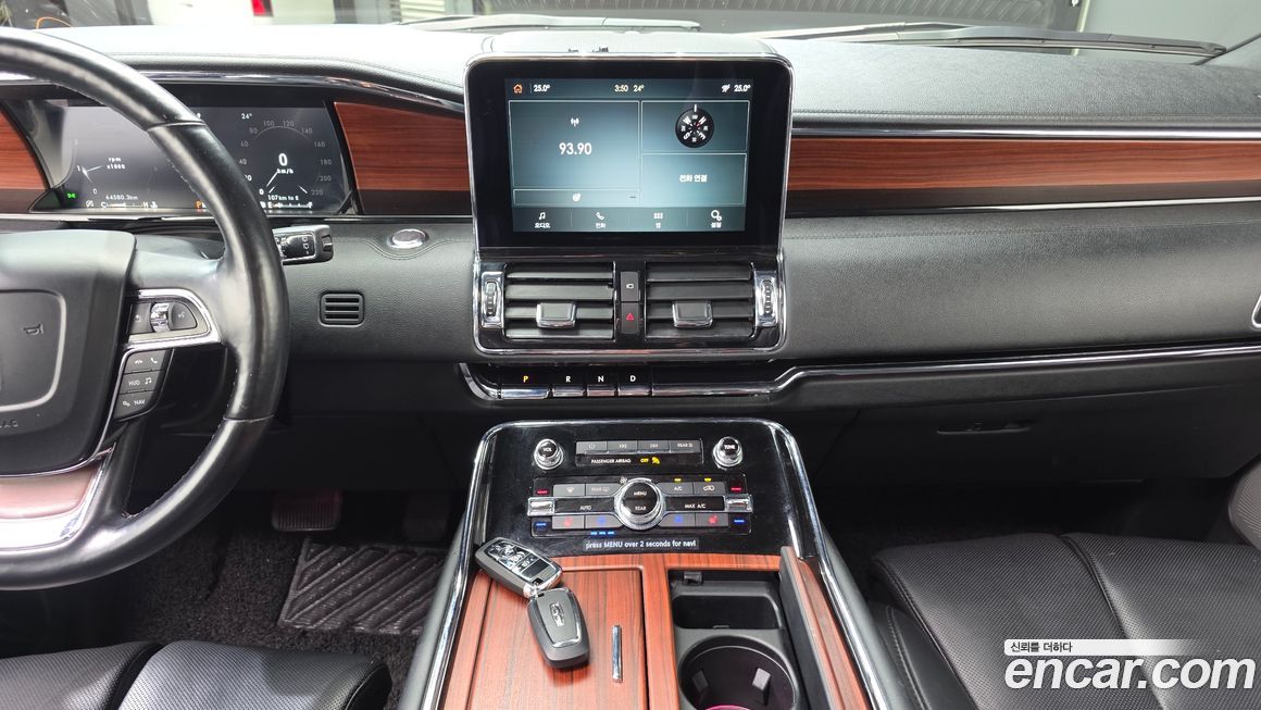 Lincoln Navigator 2021