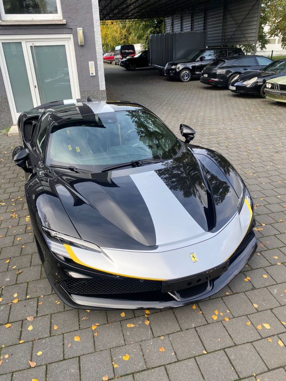Ferrari SF90 2022