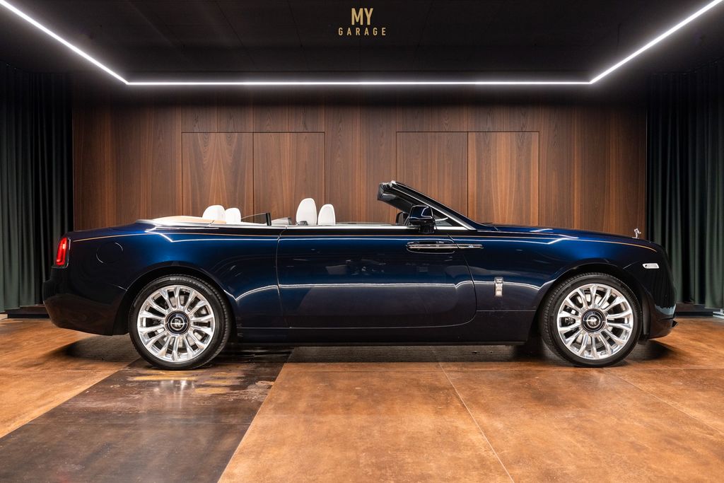 Rolls-Royce Dawn 2021