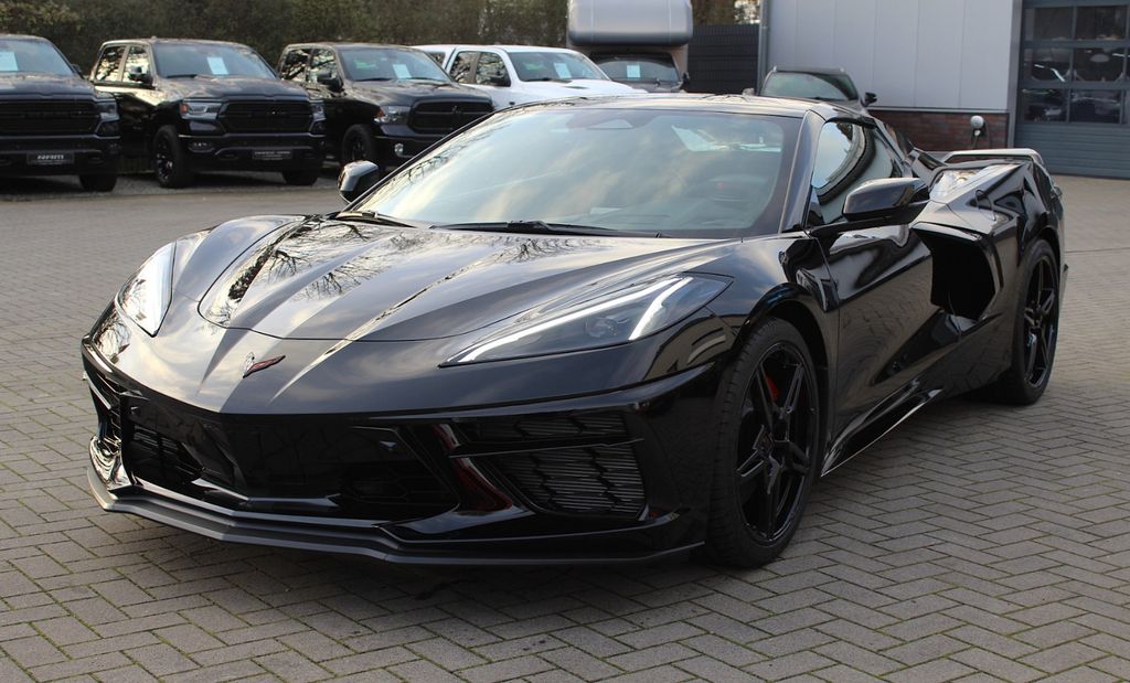 Corvette C8 2025