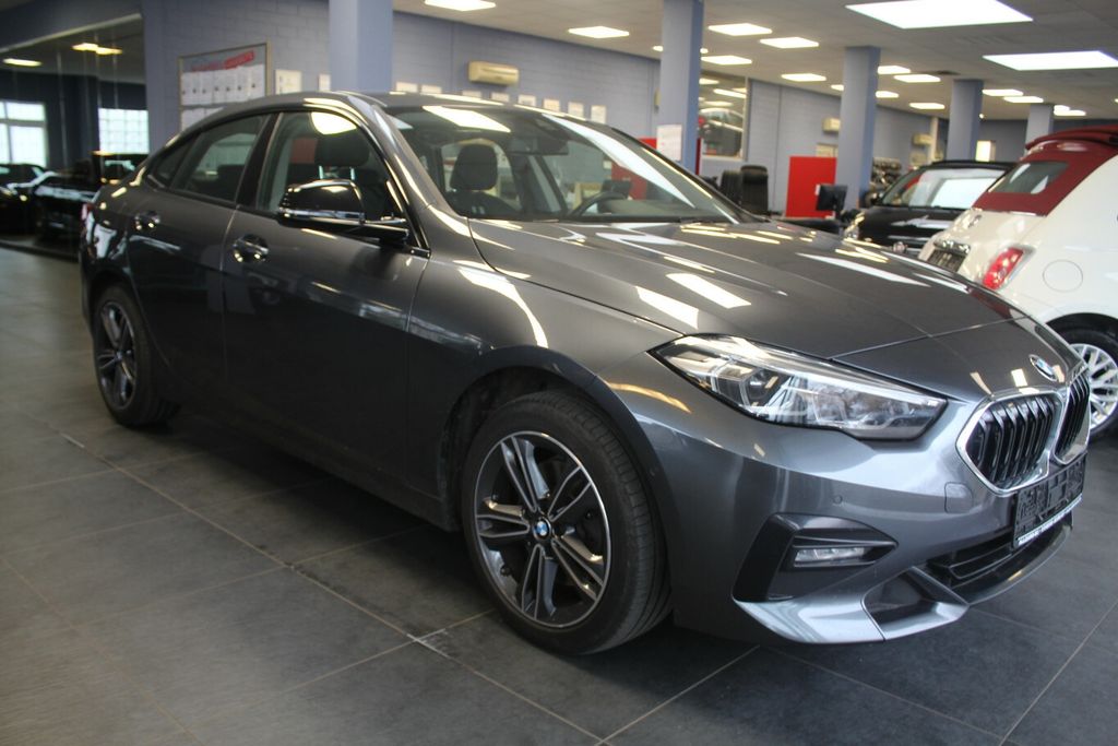BMW 218 2021