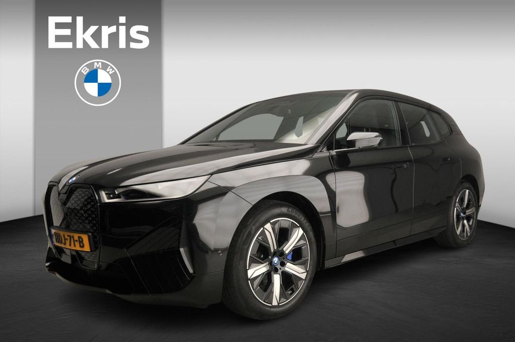 BMW iX 2025