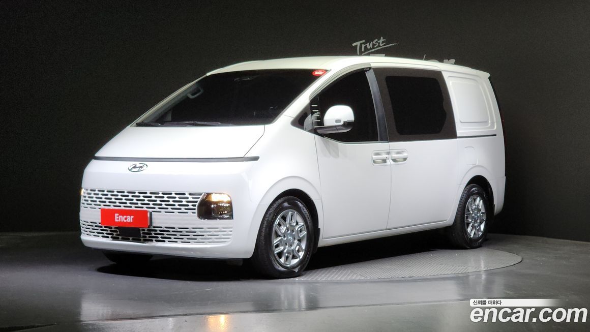 Hyundai Staria 2022