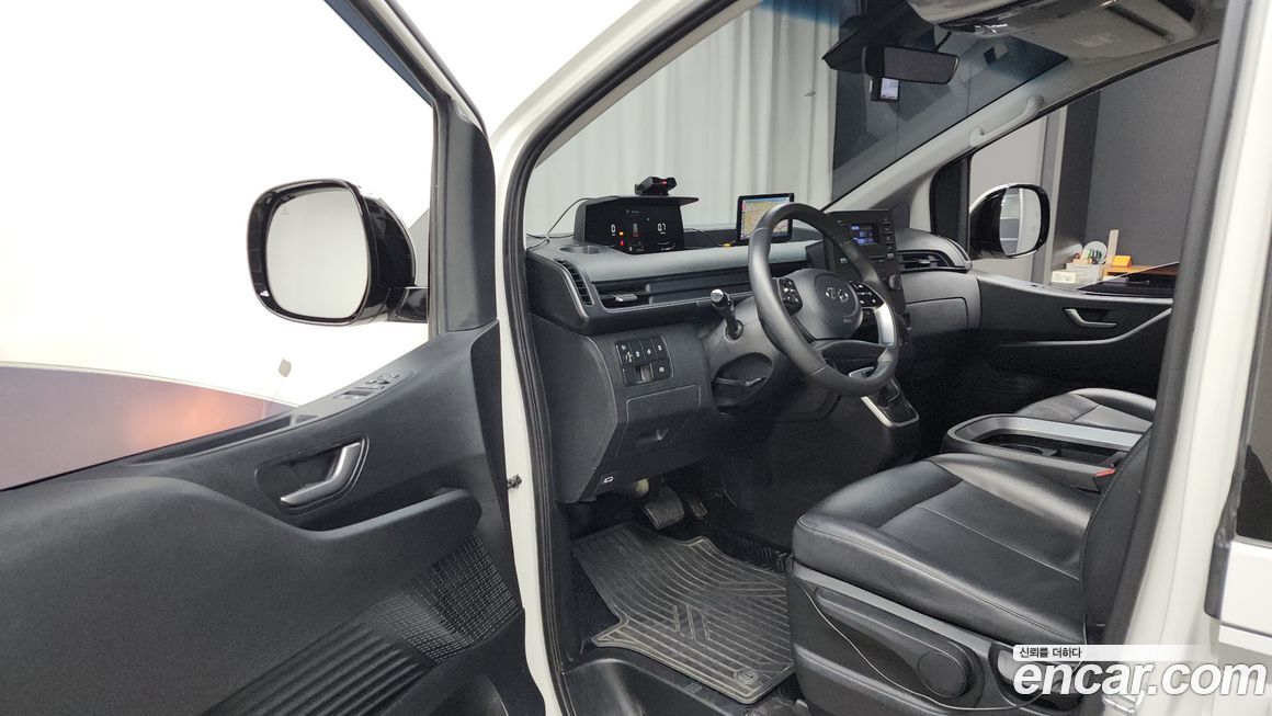 Hyundai Staria 2022