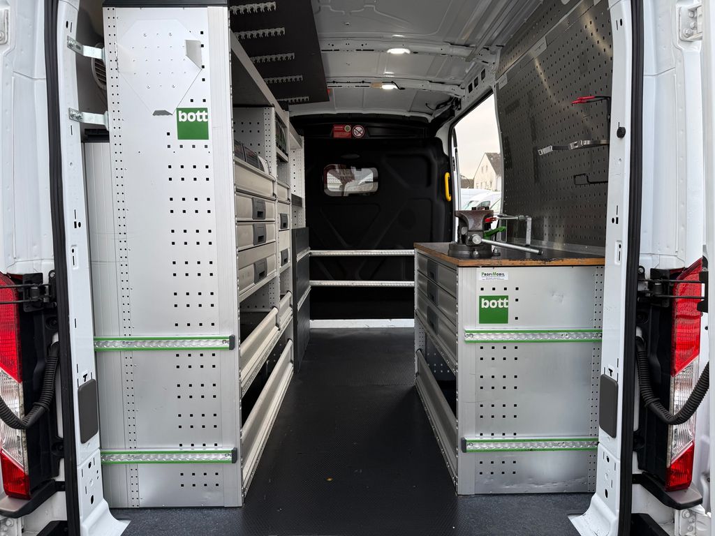 Ford Transit 2019