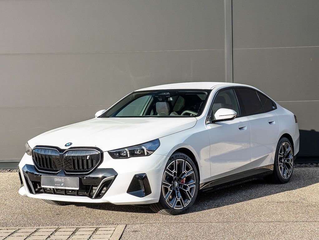 BMW i5
