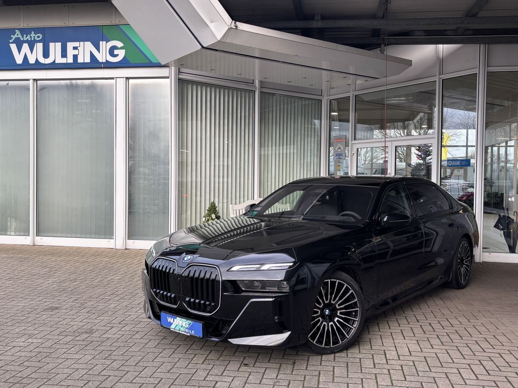 BMW 750 2025