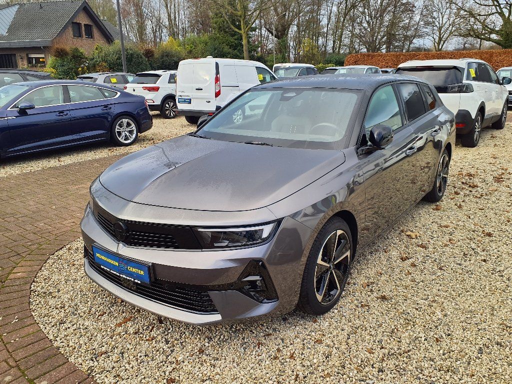 Opel Astra 2024