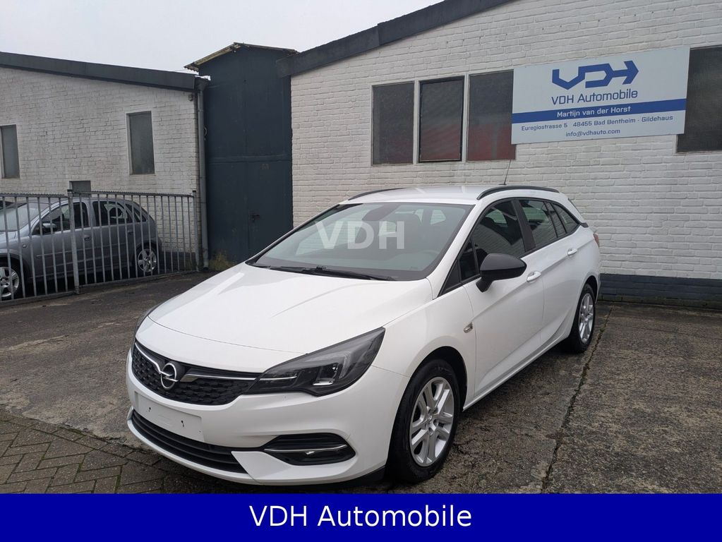 Opel Astra 2021