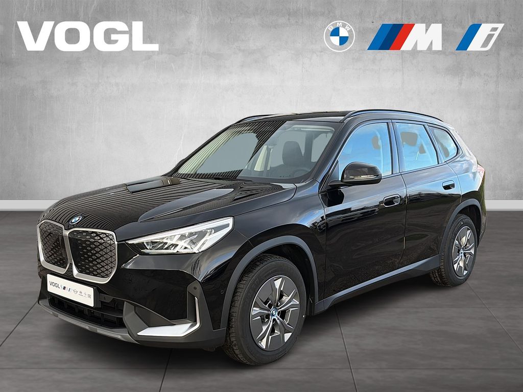 BMW iX1 2025