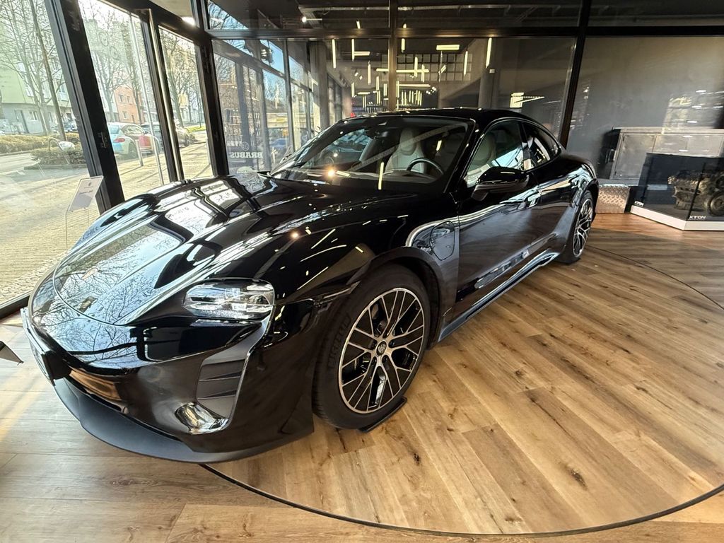 Porsche Taycan 2021