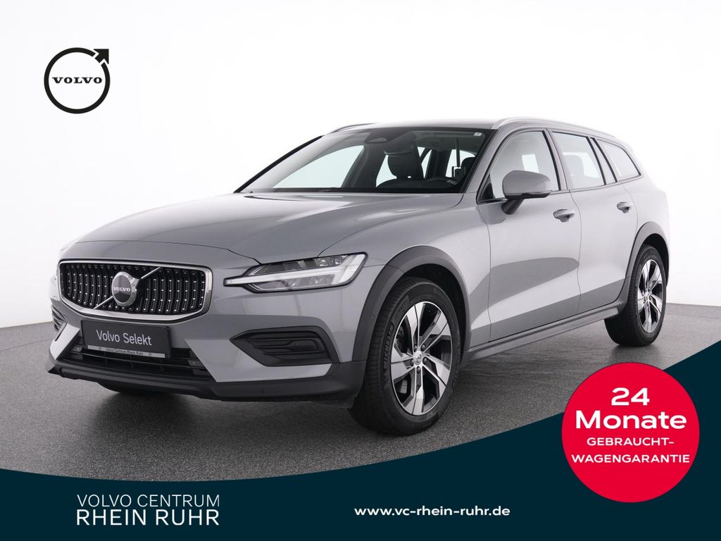 Volvo V60 Cross Country 2023
