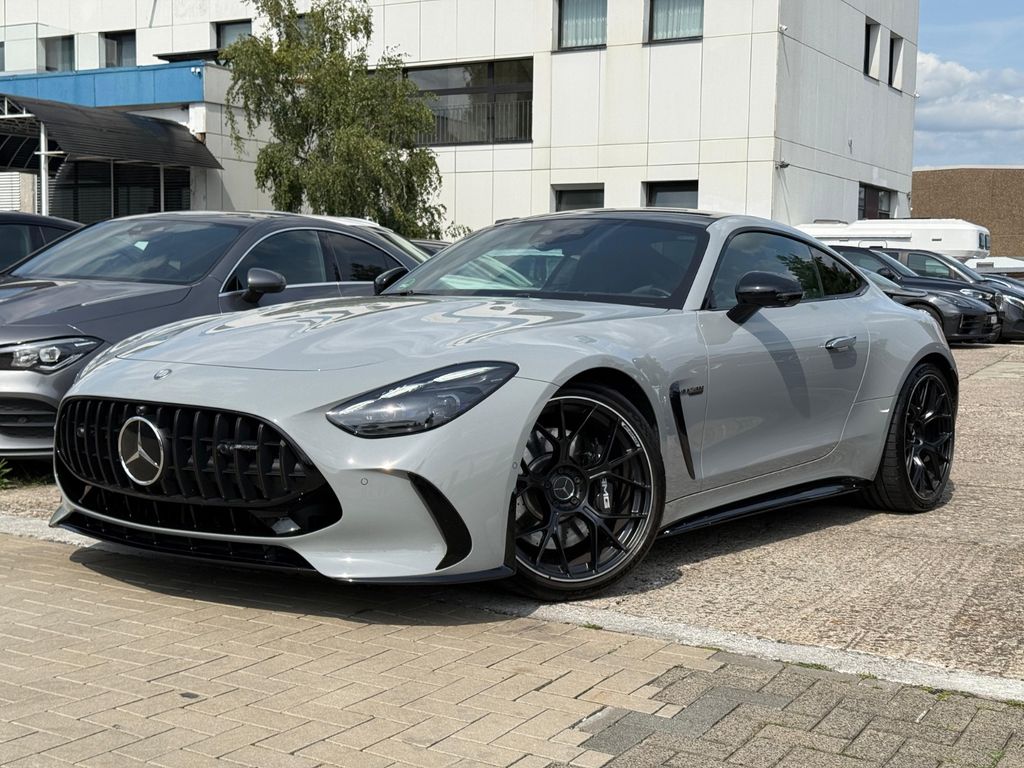 Mercedes-Benz AMG GT 2025