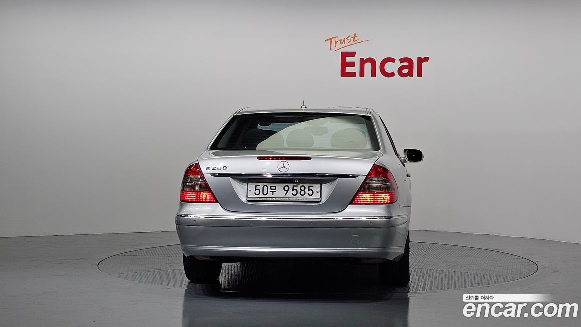 Mercedes-Benz E-Class 2008