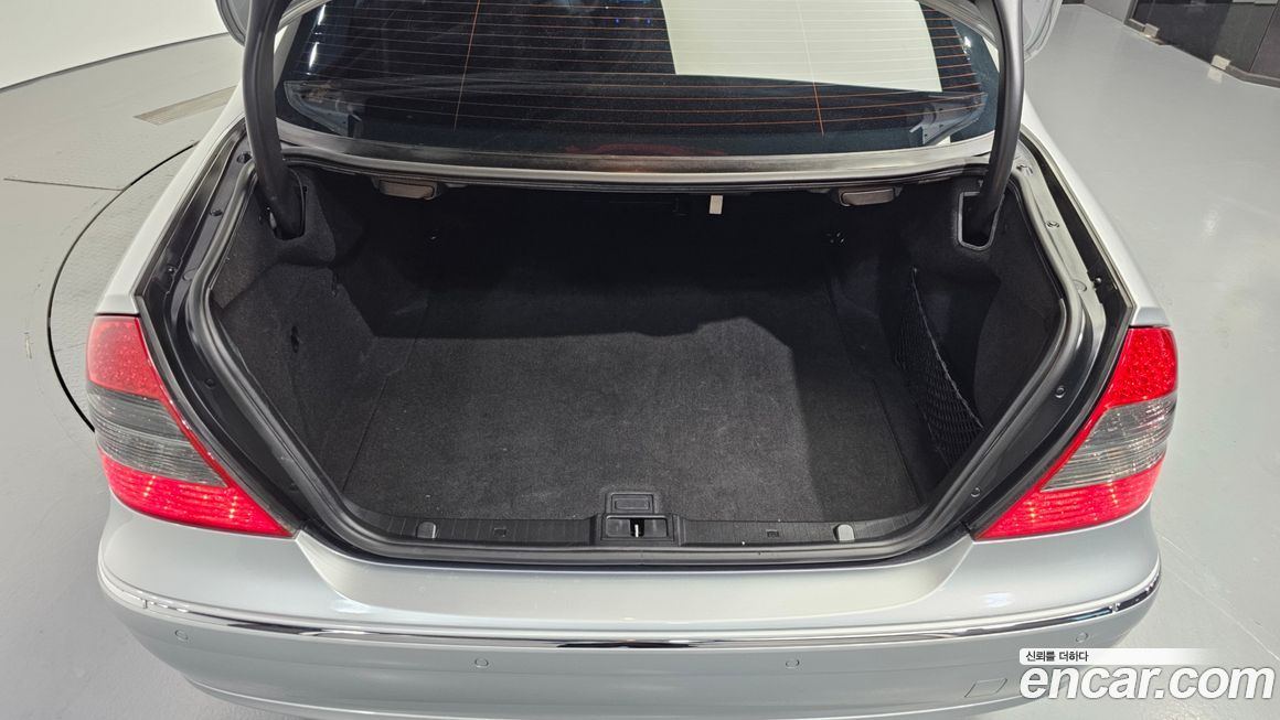 Mercedes-Benz E-Class 2007