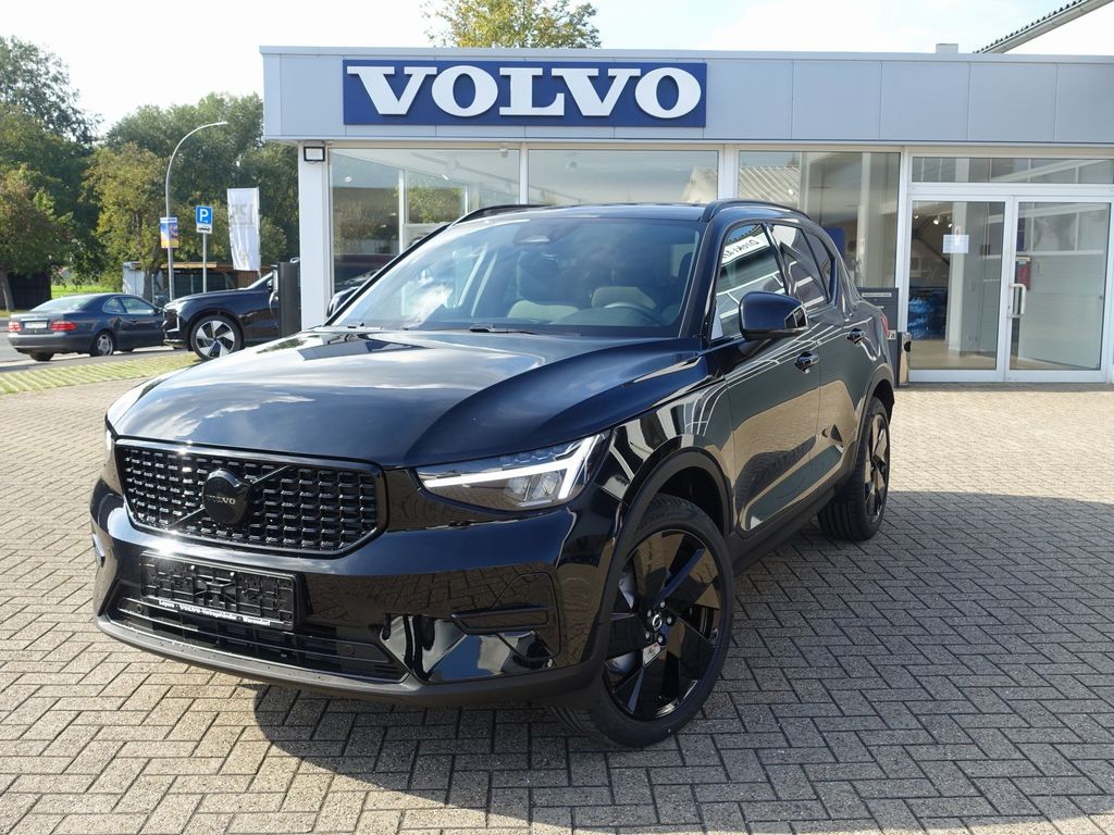 Volvo XC40 2025