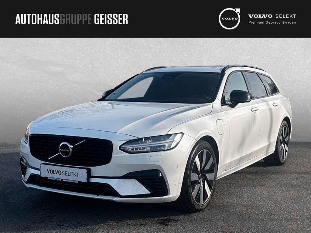 Volvo V90 2025