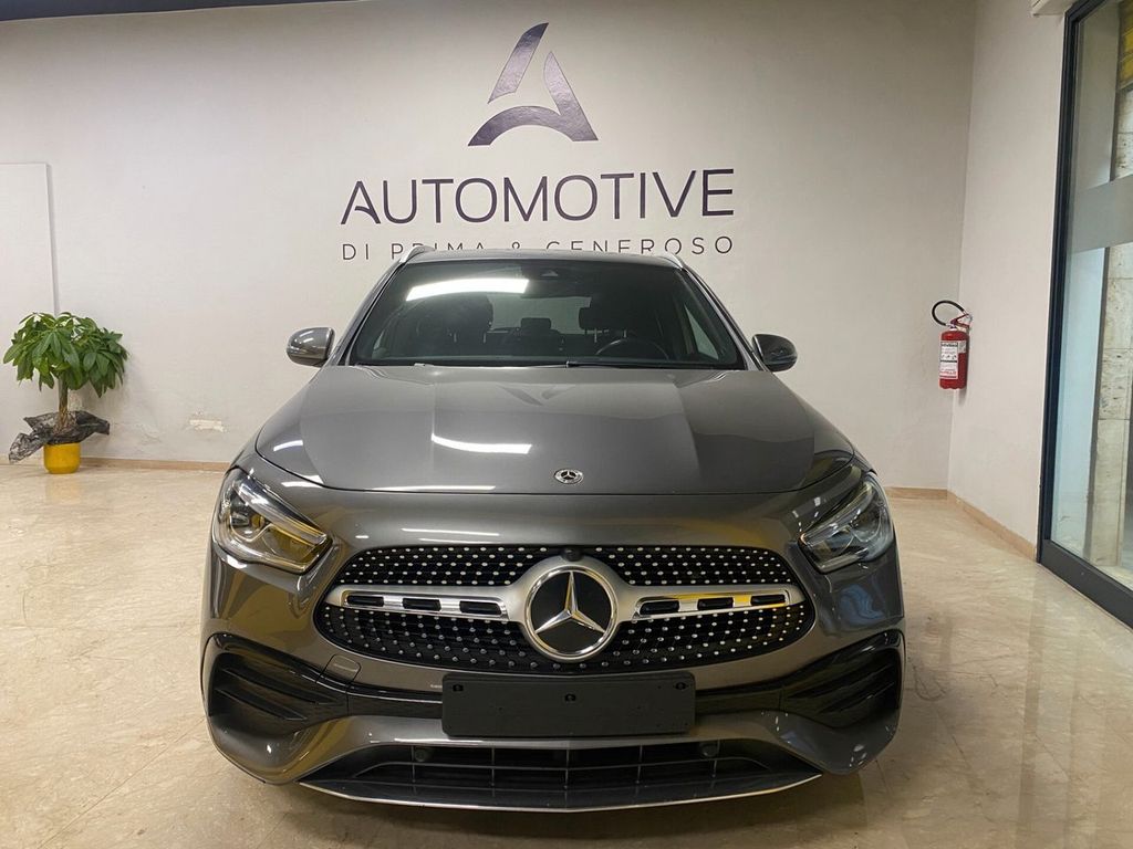 Mercedes-Benz GLA 200 2020
