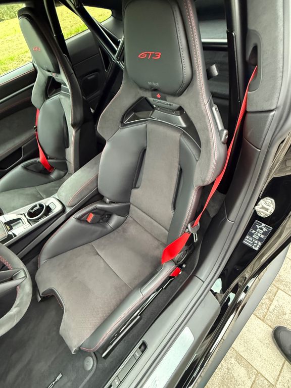 Porsche 992 2025