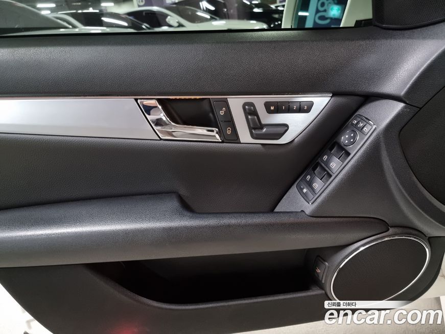 Mercedes-Benz C-Class 2010