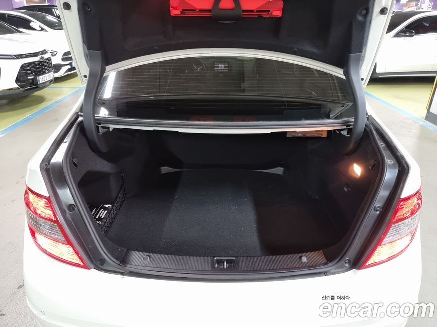 Mercedes-Benz C-Class 2010