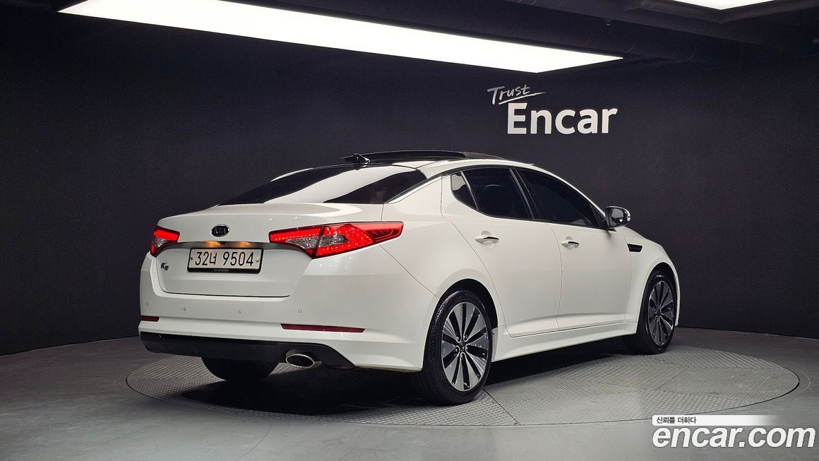 Kia K5 2011