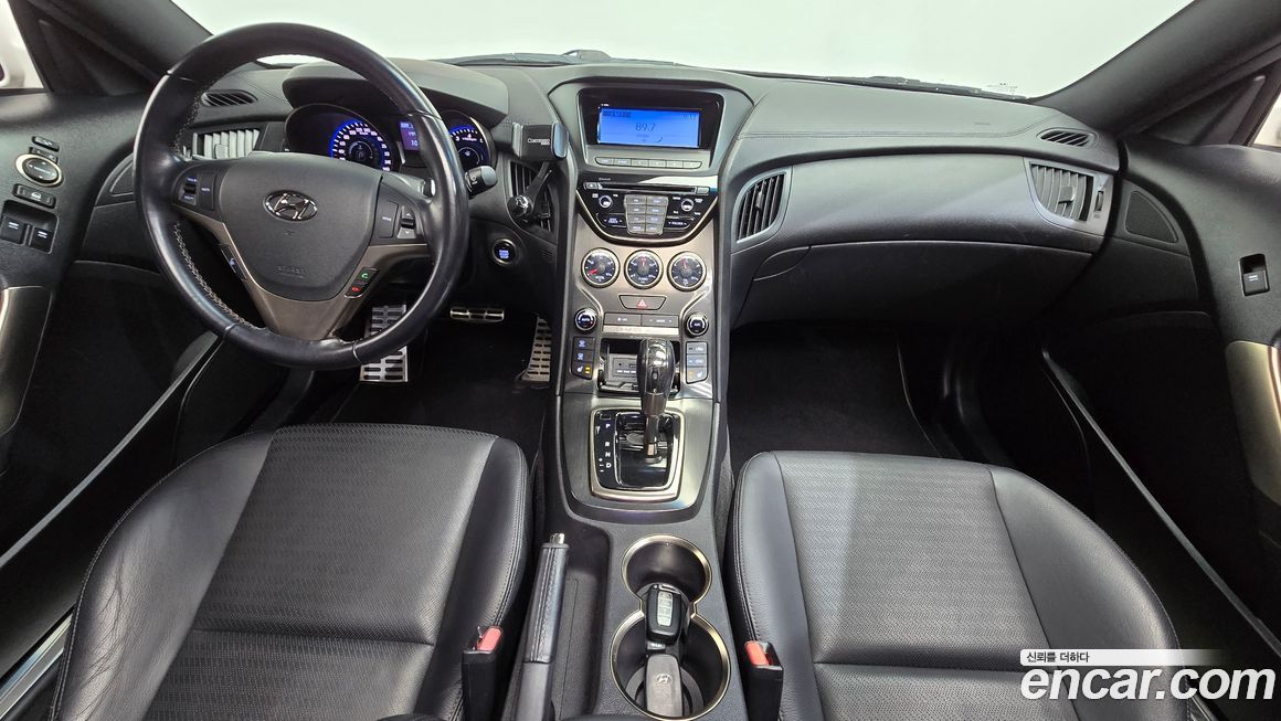 Hyundai Genesis 2012