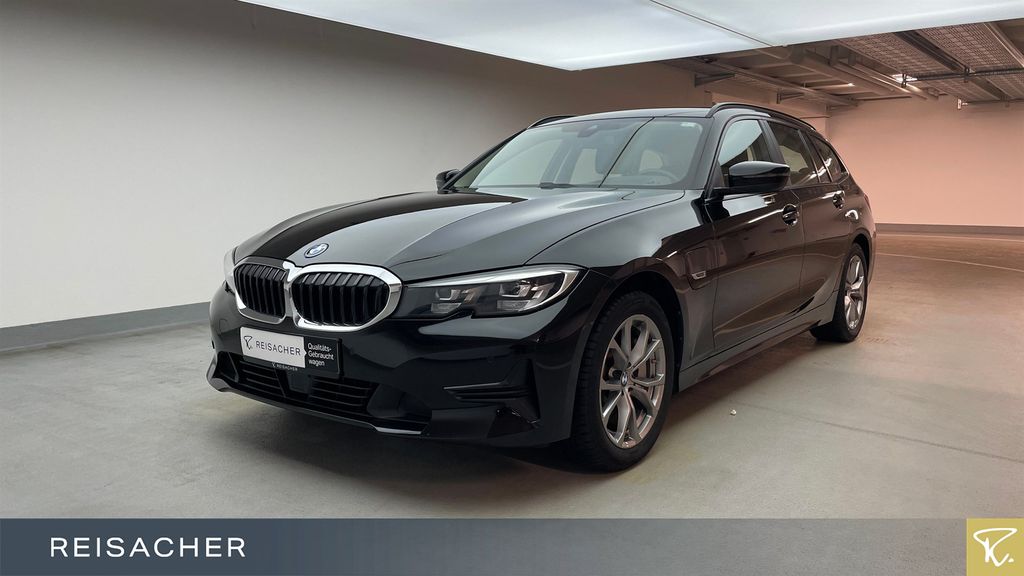 BMW 330 2022