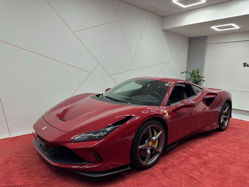 Ferrari F8 2021
