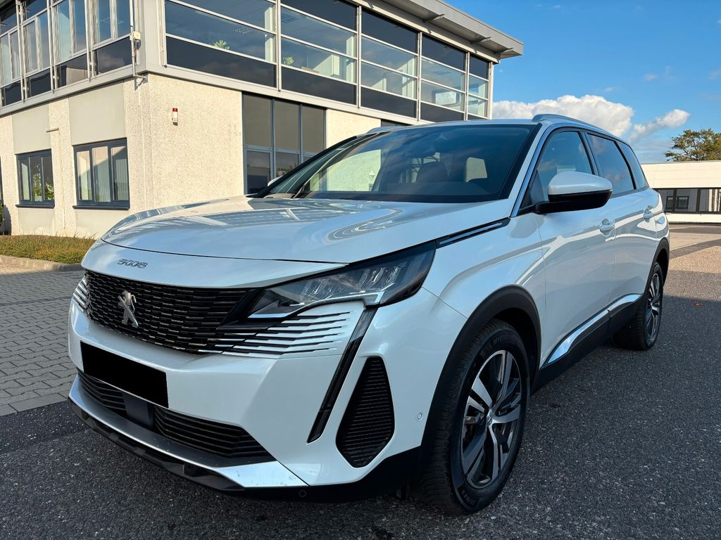 Peugeot 5008 2021