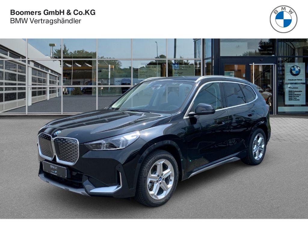 BMW iX1