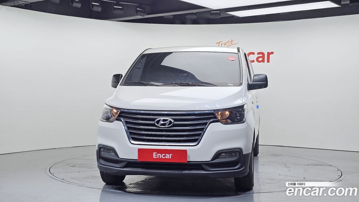Hyundai Starex 2021