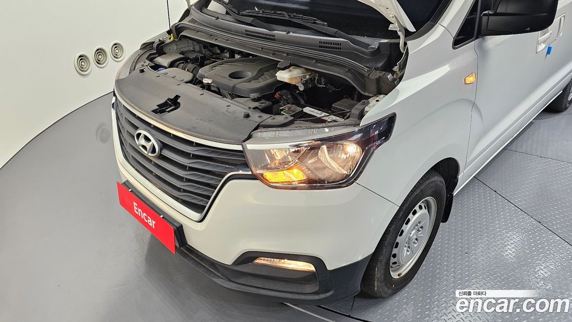 Hyundai Starex 2021
