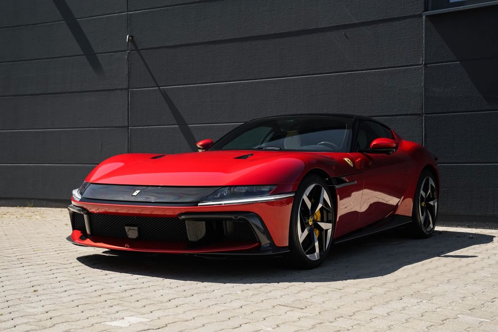 Ferrari 12Cilindri 2025